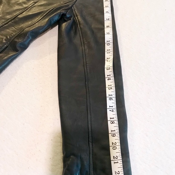 Black leather women’s vintage Gallery coat - Picture 5 of 7